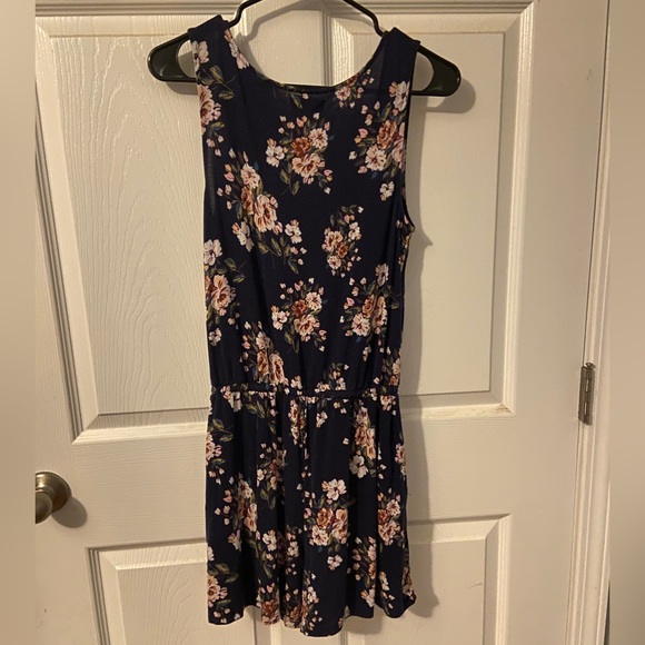 Maurice’s 24/7 Navy Floral Drawcord Pocket Sleeveless Romper | Size: XS - Picture 2 of 6